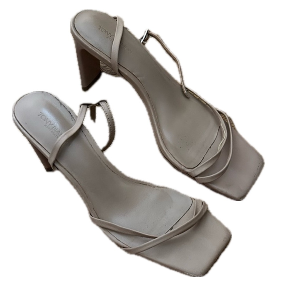 TONY BIANCO Elegant Tan Strappy Heels